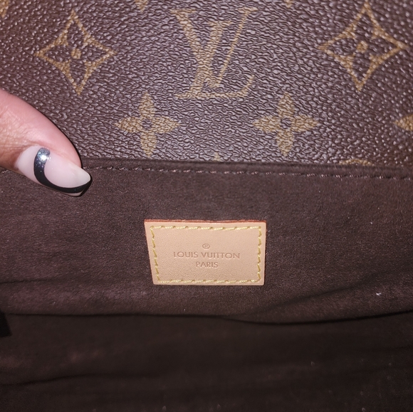 Louis Vuitton Pochette Metis - Picture 5 of 10